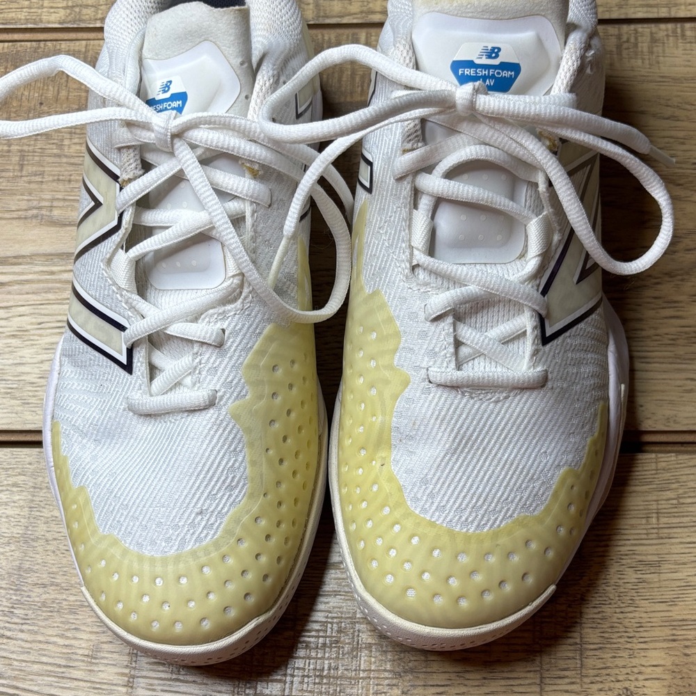 Women’s New Balance Fresh Foam Lav V2 Size 8.5 - Picture 4 of 8